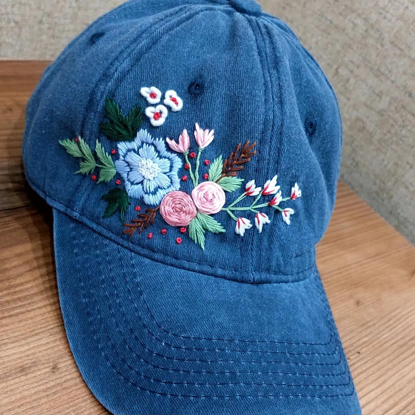 کلاه کپ گلدوزی|لباس|تبریز, |دیوار