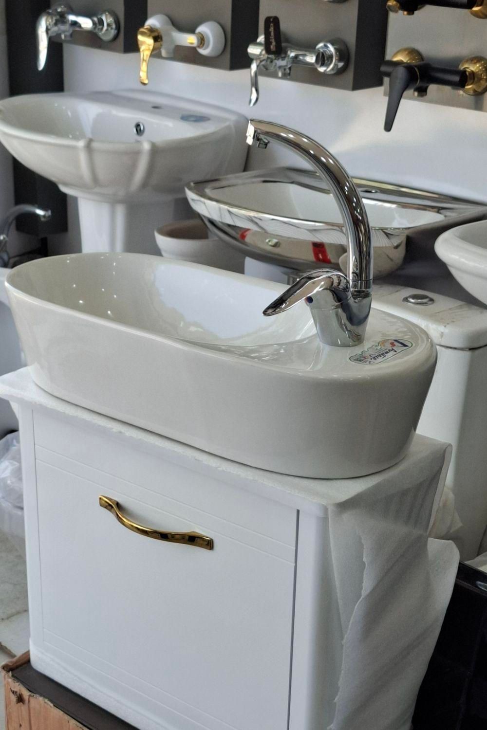 روشویی  کابینتی  کم جا|لوازم سرویس بهداشتی|شیراز, کوشک میدان|دیوار