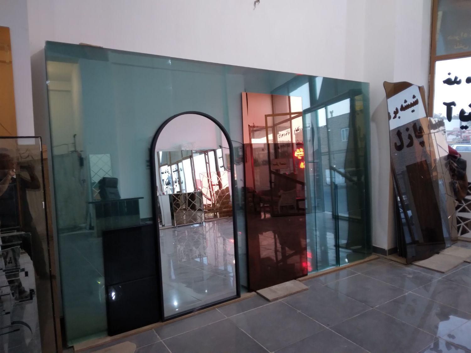 خدمات شیشه بری و اینه پازل|خدمات پیشه و مهارت|باسمنج, |دیوار