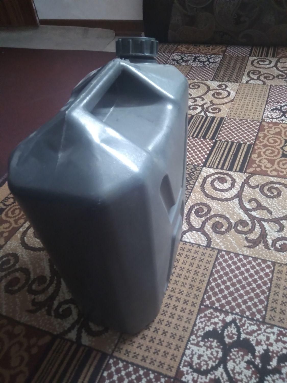 ۲۰ لیتری نوستالژی قدیمی|ظروف نگهدارنده، پلاستیکی، یک‌بارمصرف|اصفهان, ارغوانیه|دیوار