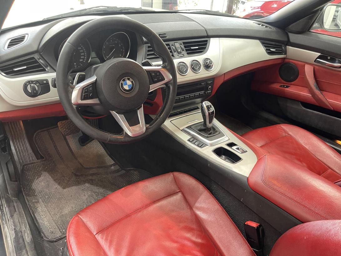 بی‌ام‌و Z4 20i، مدل ۲۰۱۴|خودرو سواری و وانت|تهران, عباس‌آباد|دیوار
