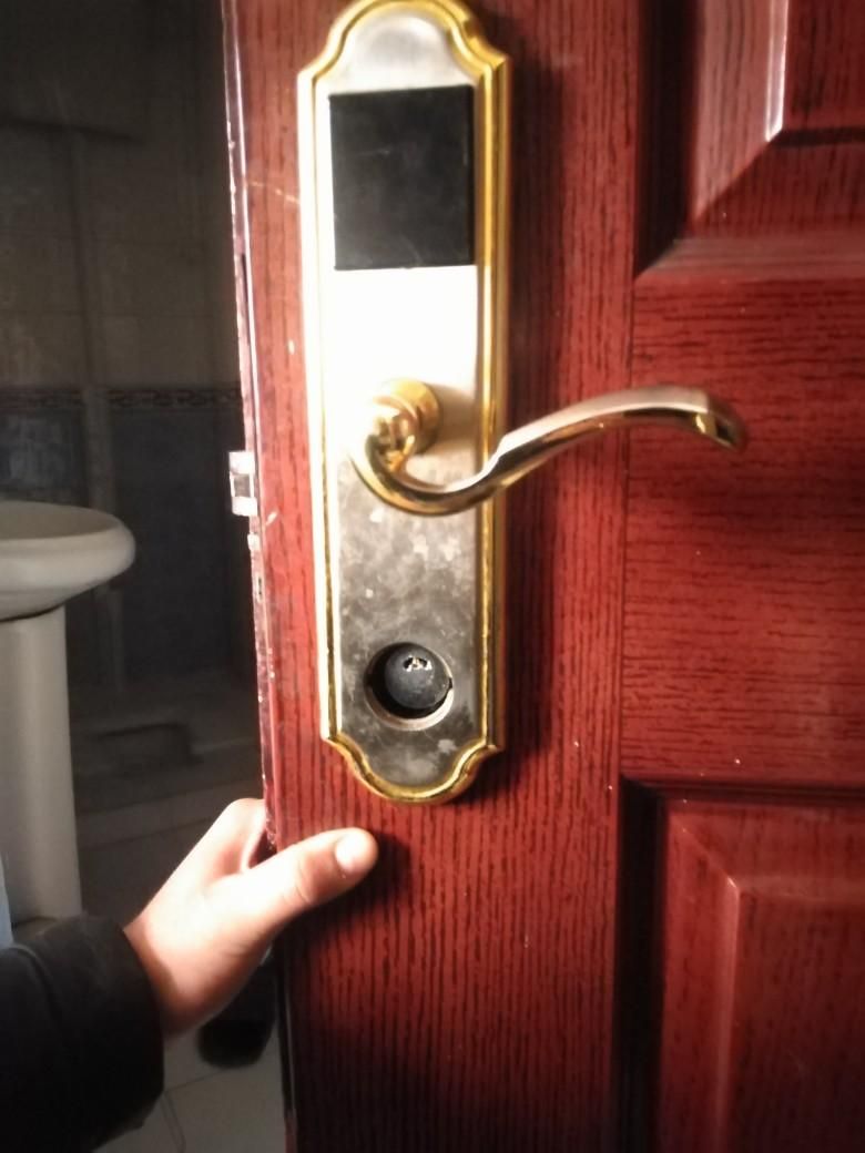 کلیدسازی، قفل سازی، کلیدساز شبانه روزی، قفلساز|خدمات پیشه و مهارت|مشهد, جانباز|دیوار