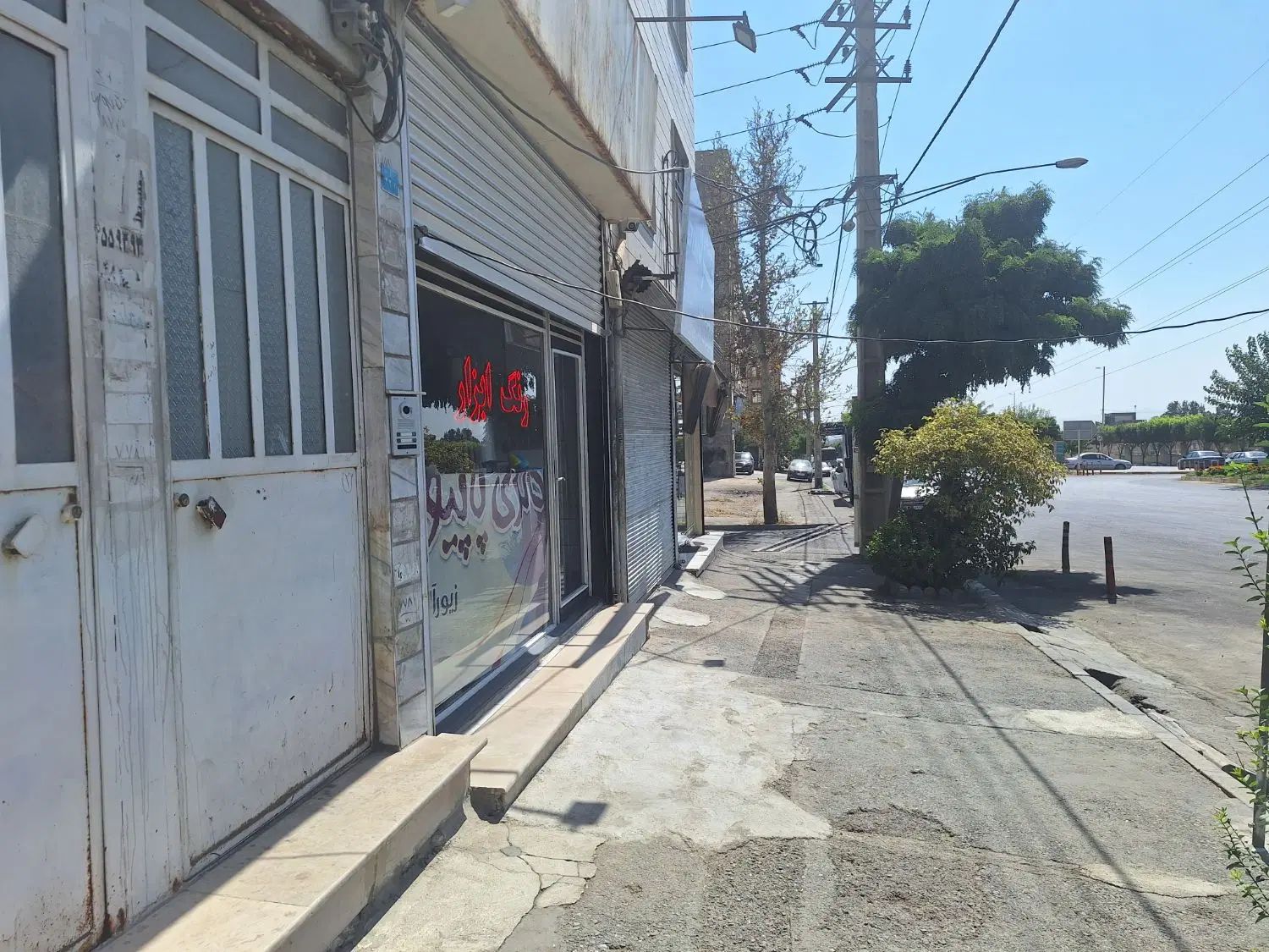 ۱۰۰ متر مغازه و واحد پشت ( بهر اصلی )۳۵متر هم حیاط|فروش مغازه و غرفه|کرج, حصارک بالا|دیوار