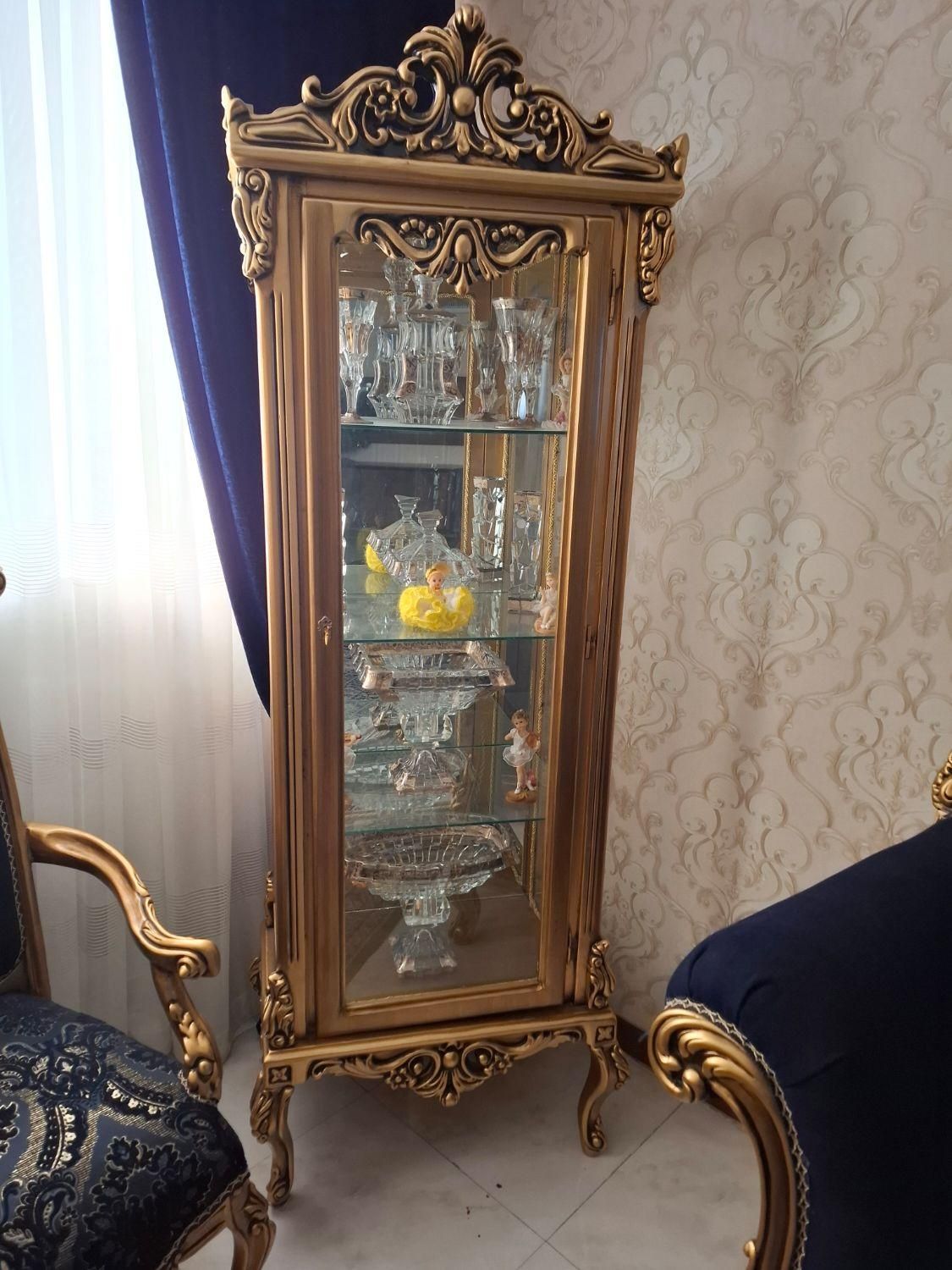 ویترین در حدنو ،کلا چند ماه استفاده شده|بوفه، ویترین، کنسول|تهران, نعمت‌آباد|دیوار