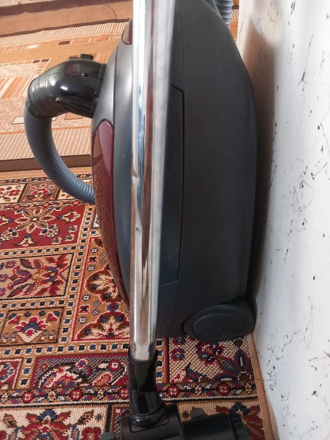 جارو برقی LG ساخت کشور کره|جاروبرقی، جارو شارژی، بخارشو|اصفهان, بهارستان (مخابرات)|دیوار
