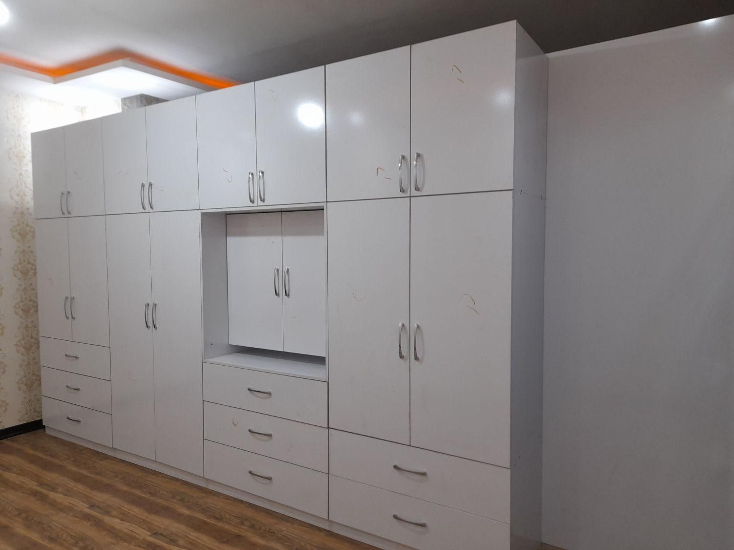 ساخت و نصب کابینت و کمد دیواری|خدمات پیشه و مهارت|اصفهان, شفق|دیوار