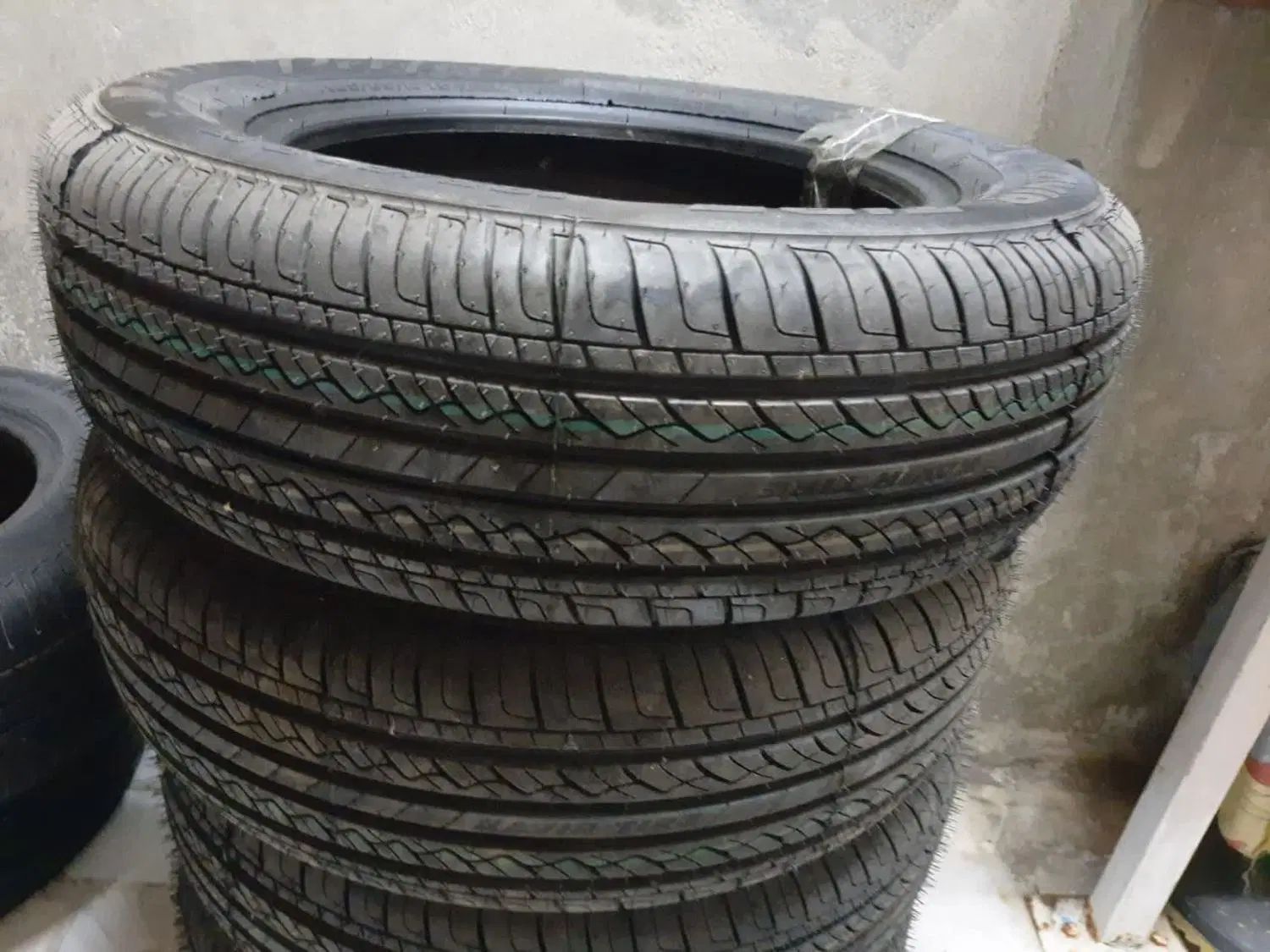 لاستیک سمند|قطعات یدکی و لوازم جانبی|رشت, گلزاران|دیوار