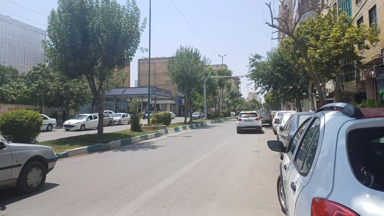 ۸۱متر قلب شهر خ مدرس فول لوکس سندتکبرگ اداری|فروش دفتر کار، اتاق اداری، مطب|کرمانشاه, |دیوار