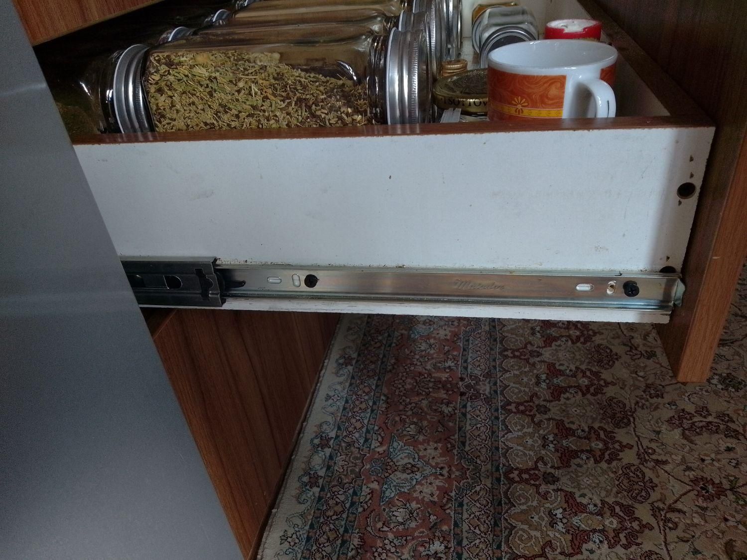 تعمیرات کابینت و کمد دیواری|خدمات پیشه و مهارت|تهران, وحیدیه|دیوار