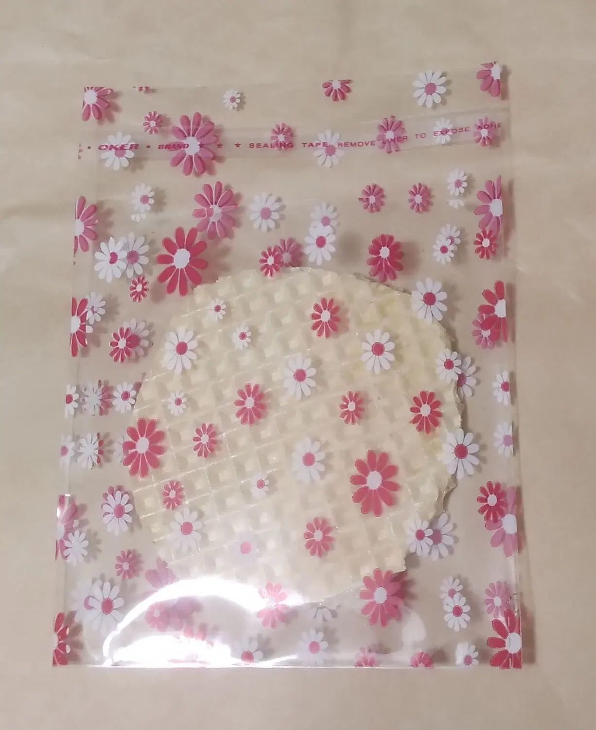 پخش سلفون چسبی طرحدار جهت بسته بندی کوکی و شیرینی|ظروف نگهدارنده، پلاستیکی، یک‌بارمصرف|تهران, تهرانپارس غربی|دیوار