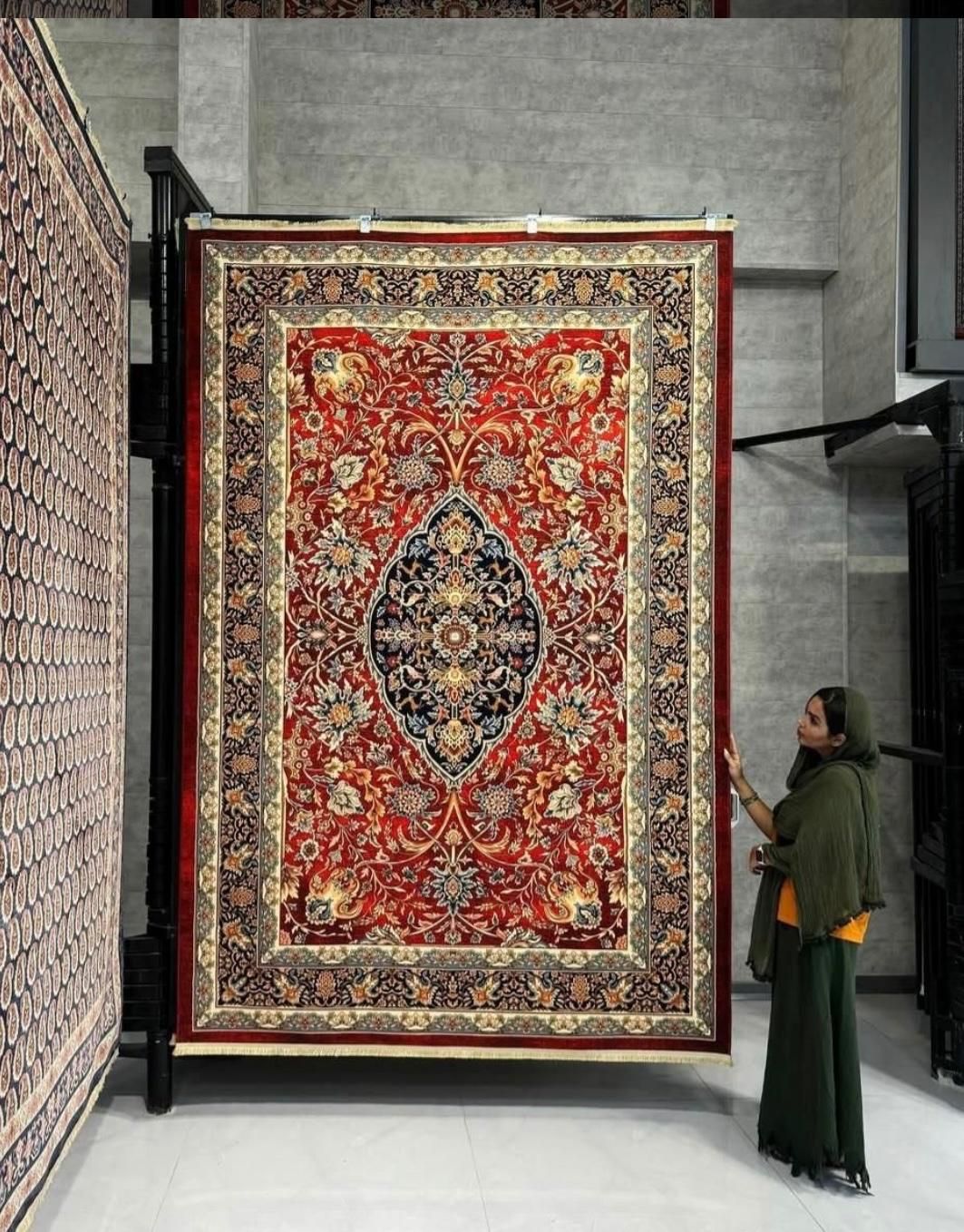 فرش طرح طاووس|فرش|شیراز, فرگاز|دیوار