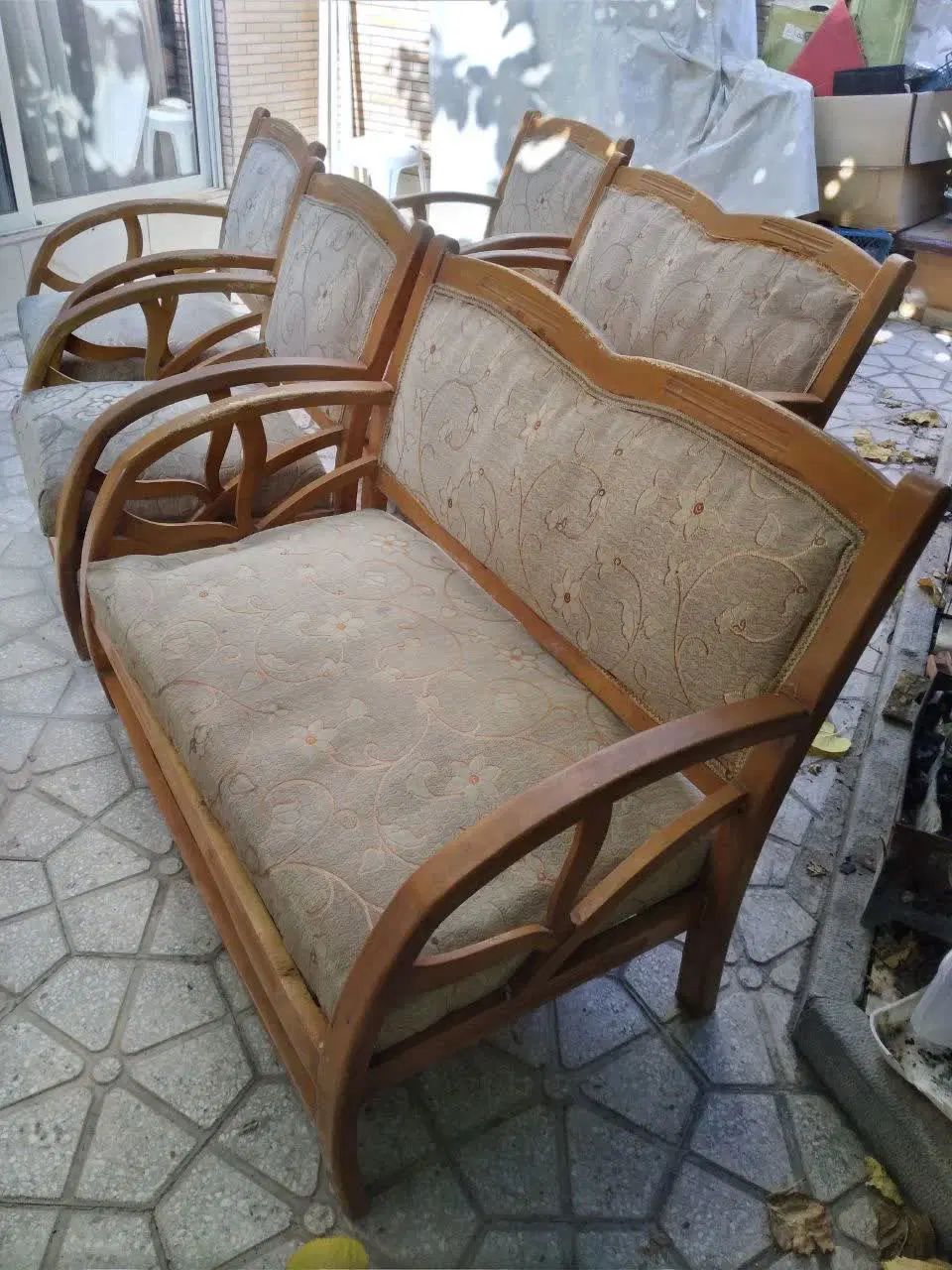 مبل هفت نفره راحتی کارکرده|مبلمان خانگی و میز عسلی|اصفهان, گلزار|دیوار