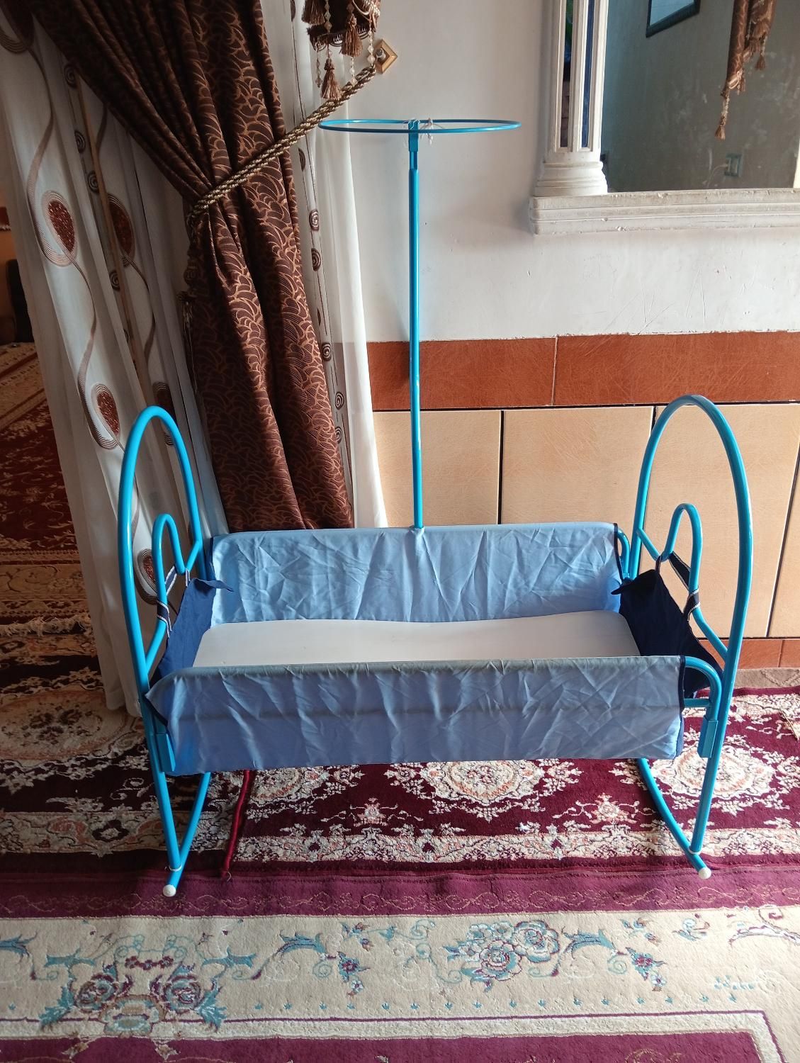 گهواره بچه|تخت و صندلی بچه|شیراز, ده پیاله|دیوار