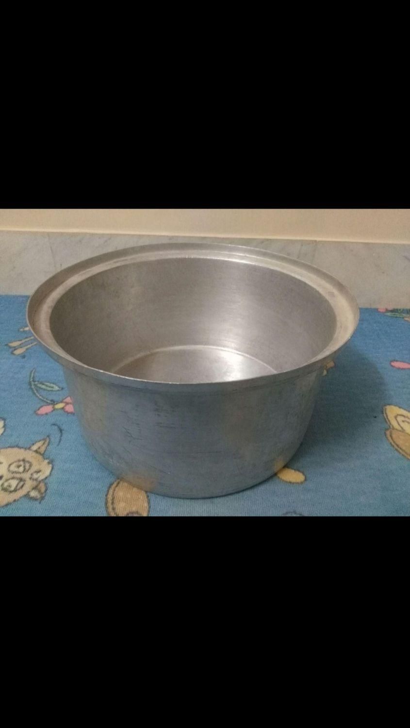 قابلمه روحی بزرگ|ظروف پخت‌وپز|قم, بکایی|دیوار
