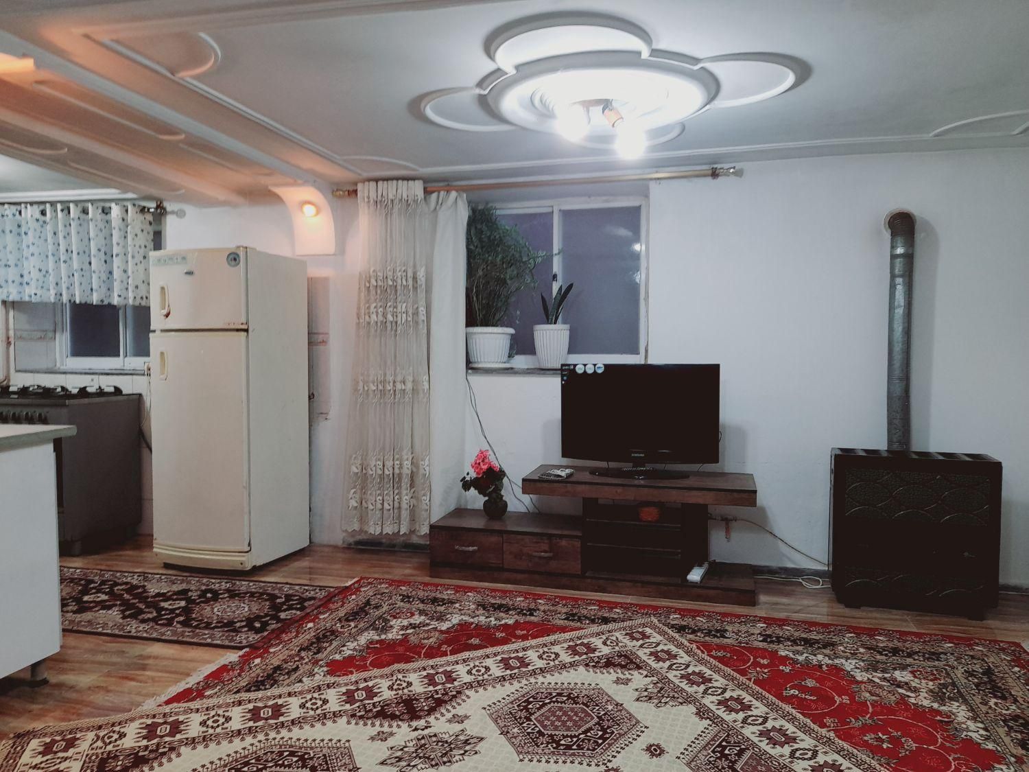 اجاره روزانه/هفتگی ویلا/سوئیت در نخجیر|اجارهٔ کوتاهمدت ویلا و باغ|لاهیجان, لیالستان|دیوار