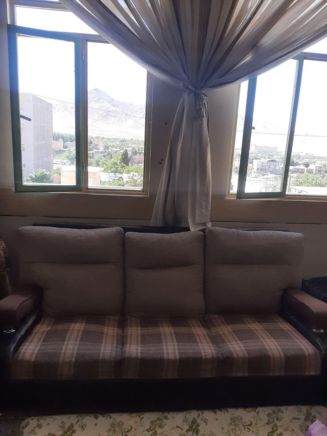 مبل  راحتی۷ نفره|مبلمان خانگی و میز عسلی|دلیجان, |دیوار