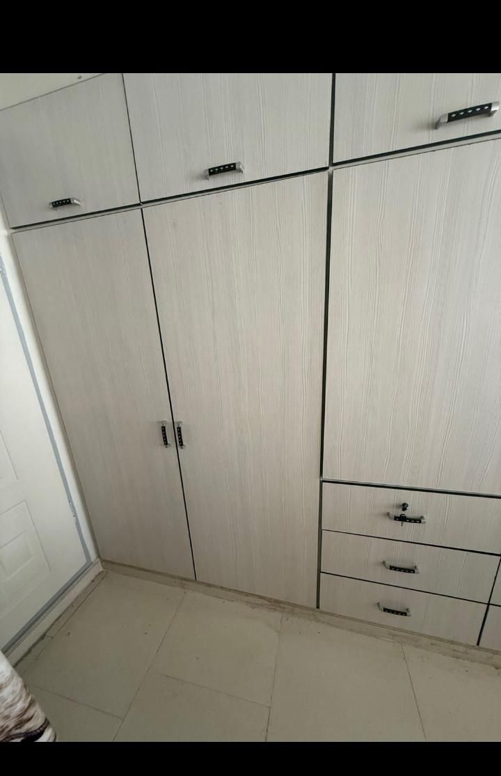 نصاب کابینت نو وکارکرده|خدمات پیشه و مهارت|قرچک, |دیوار