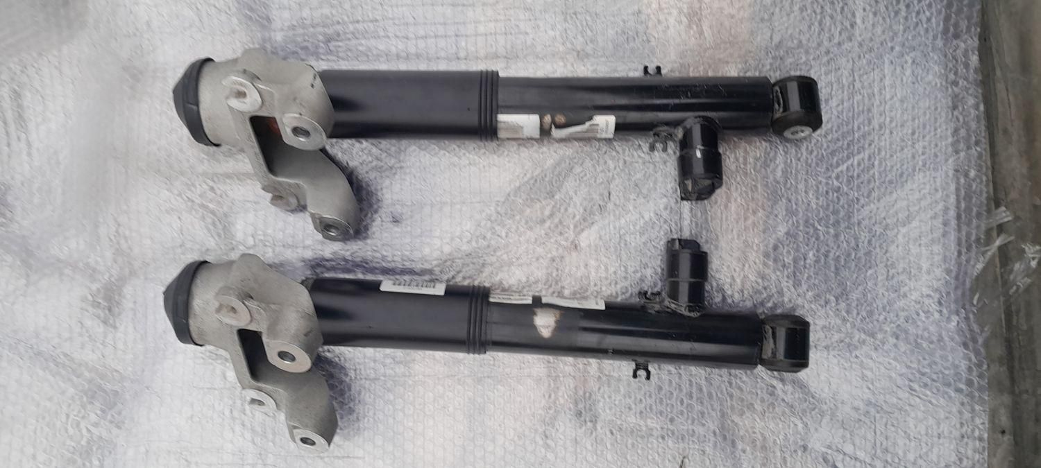 تعمیر و استوک کمک فنر با گارانتی ۹ ماهه کتبی|خدمات موتور و ماشین|کرج, گلشهر|دیوار