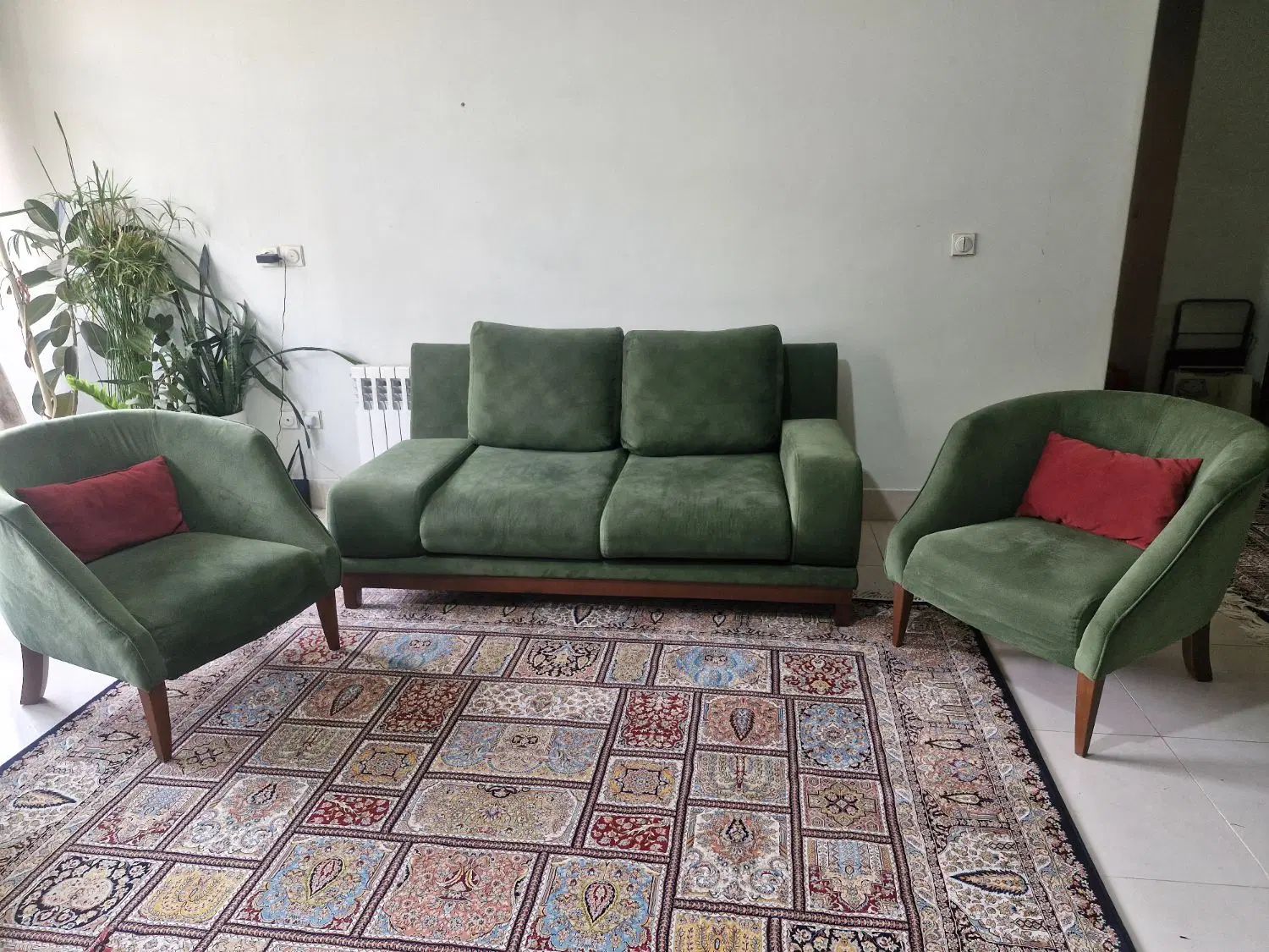ست ۴ نفره مبل|مبلمان خانگی و میز عسلی|اصفهان, سروستان|دیوار