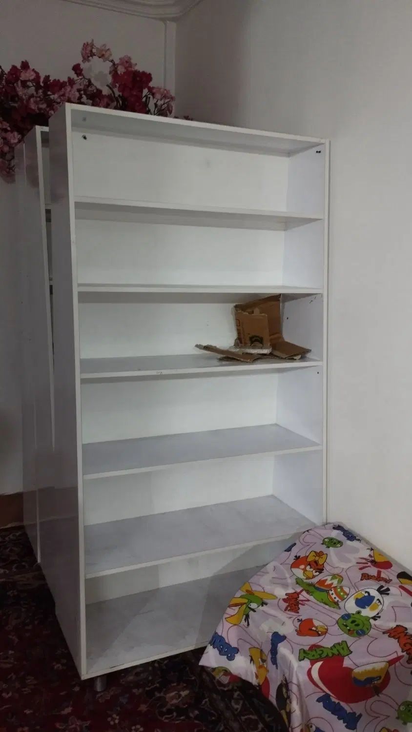 قفسه ،کتابخانه سالم و نو صندلی چرخان راحت|کتابخانه، شلف، قفسه‌های دیواری|تبریز, |دیوار
