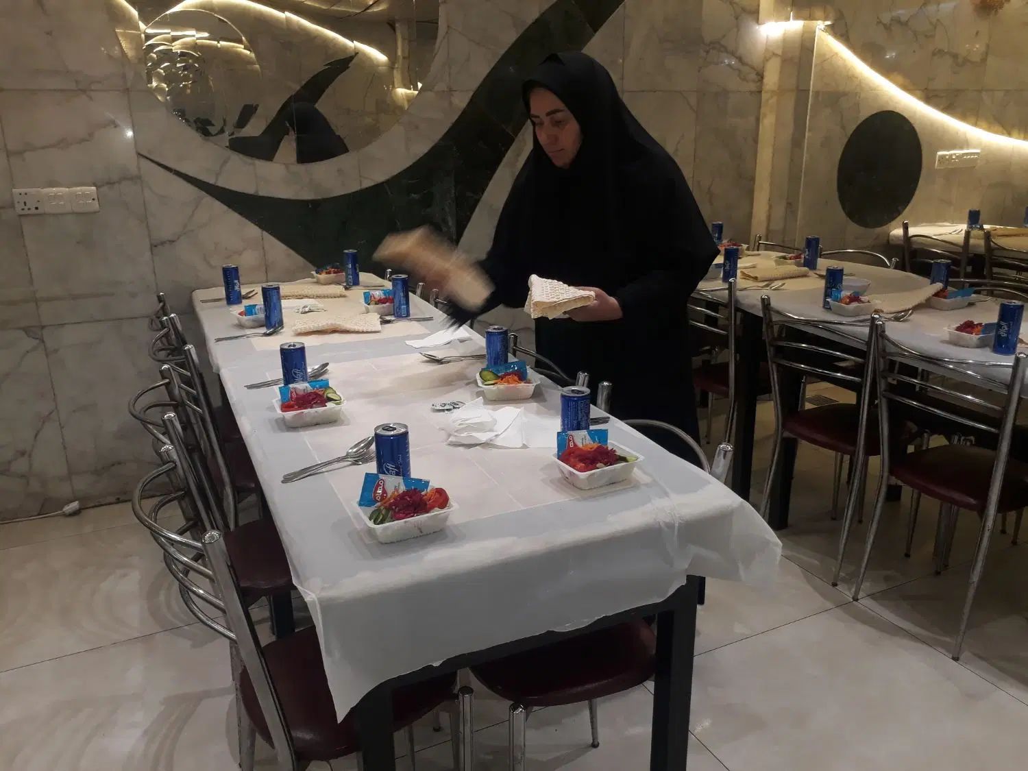 دعوت بیک خانم براخدمه افتخاری براتورمشهدشمال کربلا|استخدام خدمات فروشگاه و رستوران|قم, آذر (نکویی)|دیوار