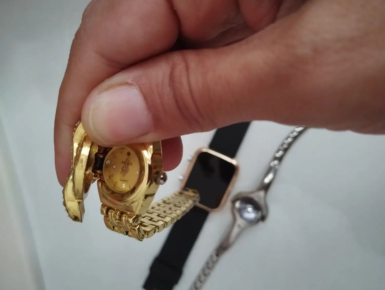 ساعت مچی|ساعت|اصفهان, بهارستان|دیوار