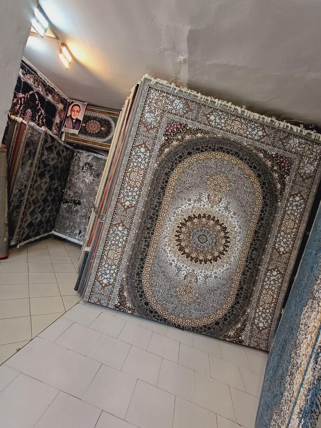 فرش ۹متری ارزان زیرفی حاجی حسینی طلاب ۳/۵۰۰ تومان|فرش|مشهد, طلاب|دیوار