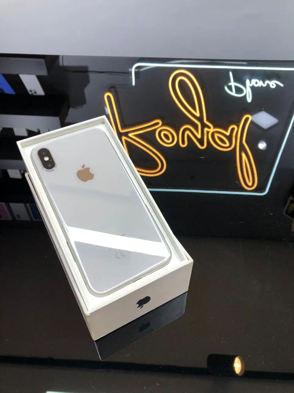 اپل iPhone X با حافظهٔ ۲۵۶ گیگابایت|موبایل|اصفهان, جلفا|دیوار