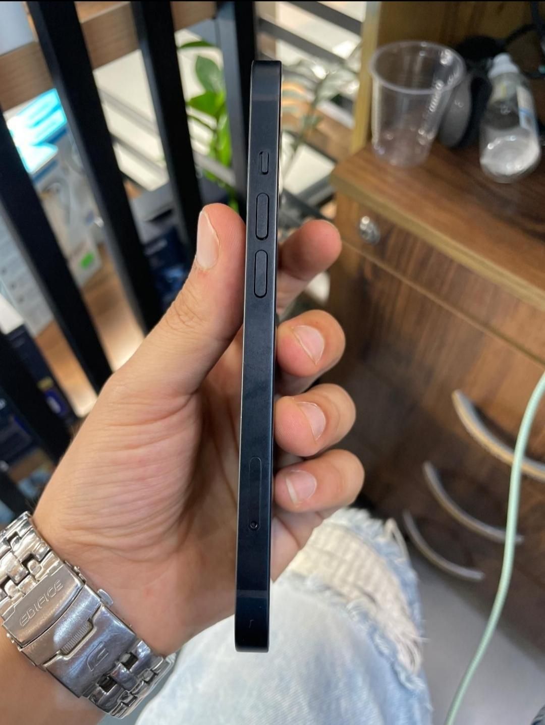 اپل iPhone 13 با حافظهٔ ۱۲۸ گیگابایت|موبایل|شاهین‌شهر, فردوسی|دیوار