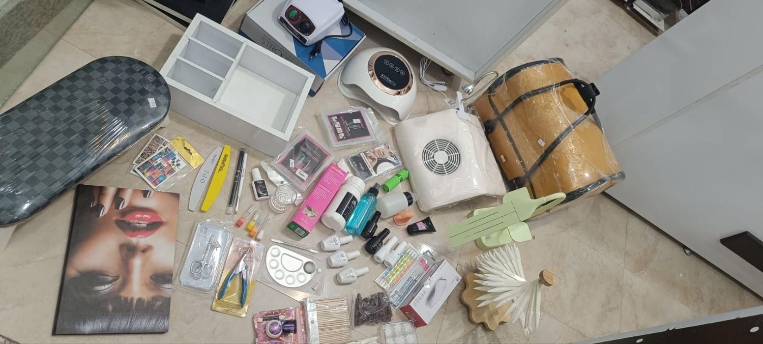 پک کامل لوازم کاشت ناخن|آرایشی، بهداشتی، درمانی|زنجان, |دیوار