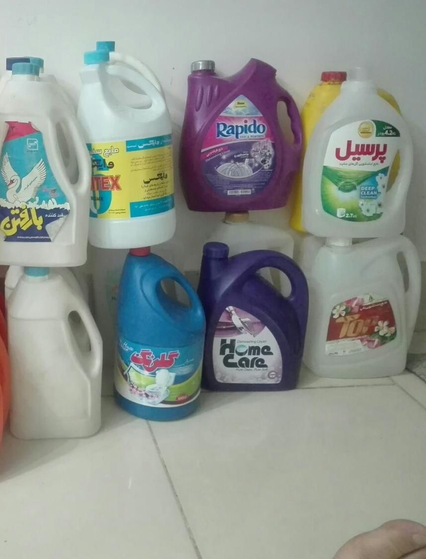 بطری آب معدنی دلستر نوشابه دبه ماست برای ترشی|ظروف نگهدارنده، پلاستیکی، یک‌بارمصرف|مشهد, نوید|دیوار