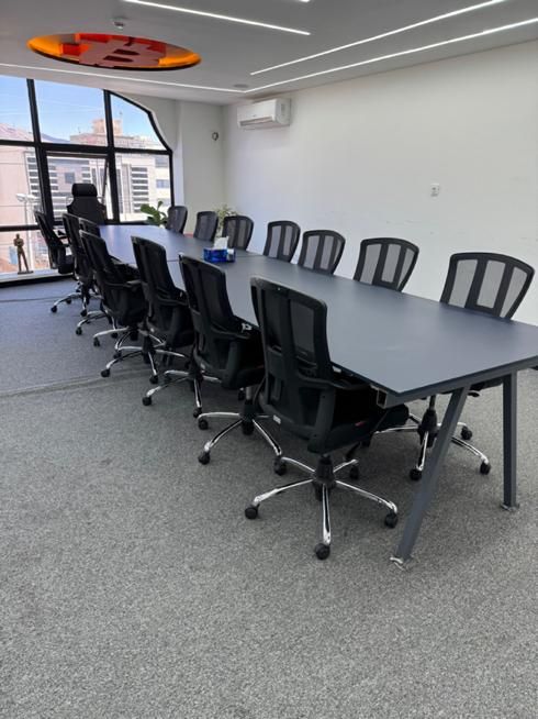 اجاره روزانه دفتر کار ۴۰متری در قدوسی غربی|اجارهٔ کوتاهمدت دفتر کار و فضای آموزشی|شیراز, قدوسی غربی|دیوار