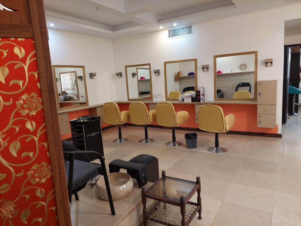 سرشور تخت صندلی حوله خشک کن تی کمد|آرایشگاه و سالن‌های زیبایی|تهران, جنت‌آباد جنوبی|دیوار