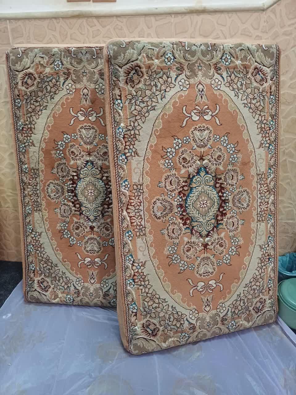 یک جفت پشتی سالم وتمیز|پشتی|قم, ناصردیوان|دیوار