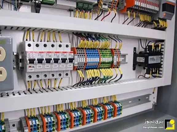 استخدام نیروی برقکار صنعتی  مونتاژ تابلو ودستگاه|استخدام صنعتی، فنی، مهندسی|اصفهان, باغ فدک|دیوار