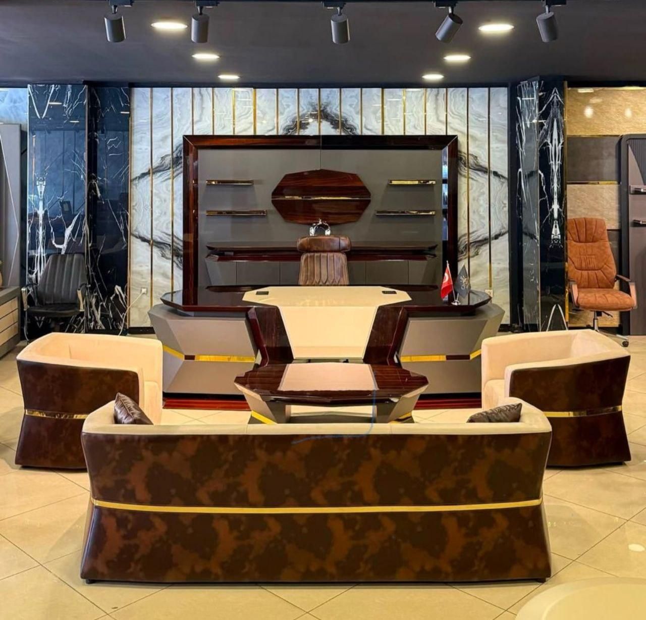 میز کامپیوتر کیس فلز چوب چرم پارچه چین مبل لی چری|دفتر کار|قم, بنیاد|دیوار