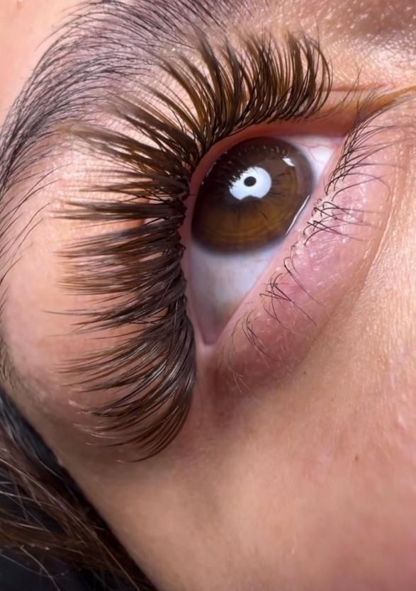 کاشت اکستنشن مژه ولیفت ابرو با ۱۵ درصد تخفیف|خدمات آرایشگری و زیبایی|رامشیر, |دیوار