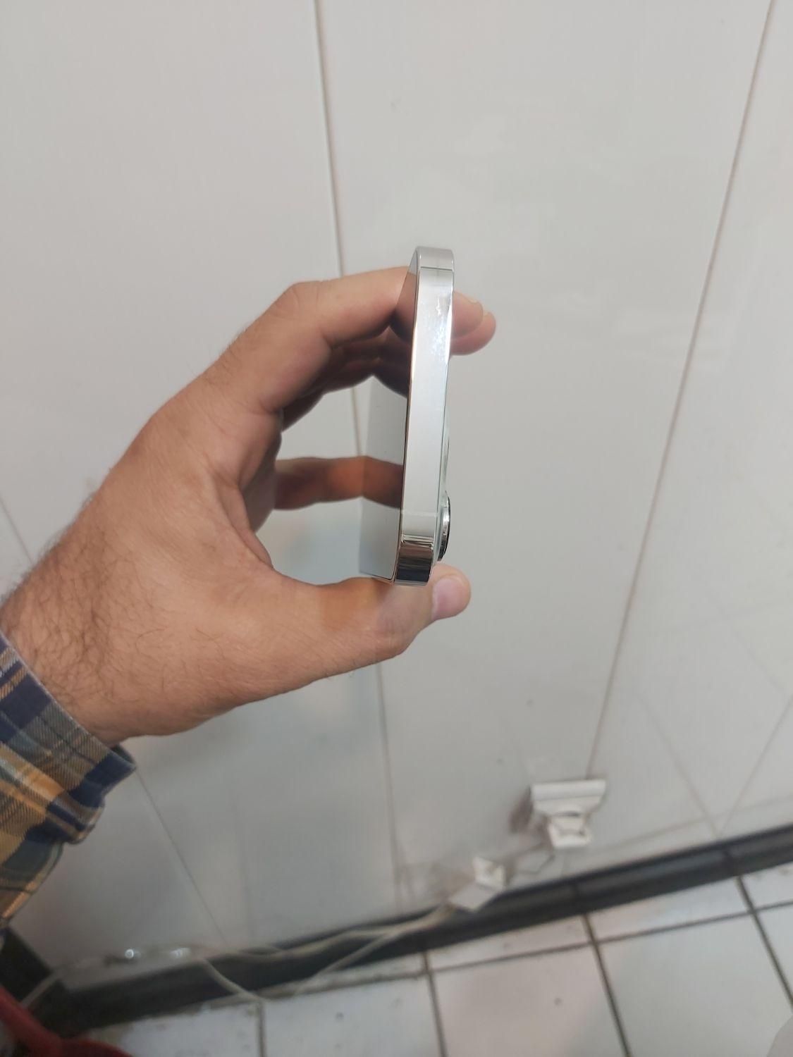 اپل iPhone 13 Pro با حافظهٔ ۲۵۶ گیگابایت|موبایل|اصفهان, باغ زرشک|دیوار