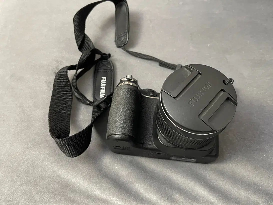 دوربین نیمه حرفه‌ای Fujifilm FinePix S4000 درحدنو|دوربین عکاسی و فیلم‌برداری|تهران, مجیدیه|دیوار