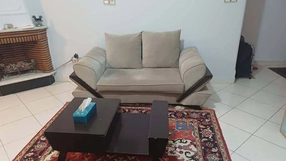 مبل 4 نفره به همراه میز عسلی و جلو مبلی|مبلمان خانگی و میز عسلی|کرج, دهقان ویلا|دیوار