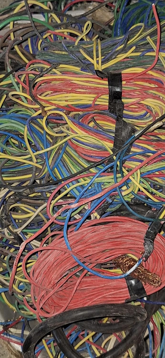 فروش و خرید ضایعات مس و کابل و سیم های ساختمانی|عمدهفروشی|اصفهان, شهرک کاوه|دیوار