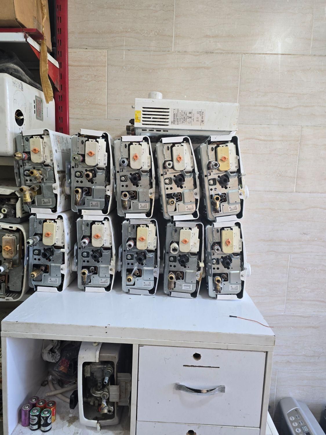 آبگرمکن ژاپنی مغازه وکمپر رادیاتی LpG|آبگرمکن، پکیج، شوفاژ|تهران, آرژانتین|دیوار