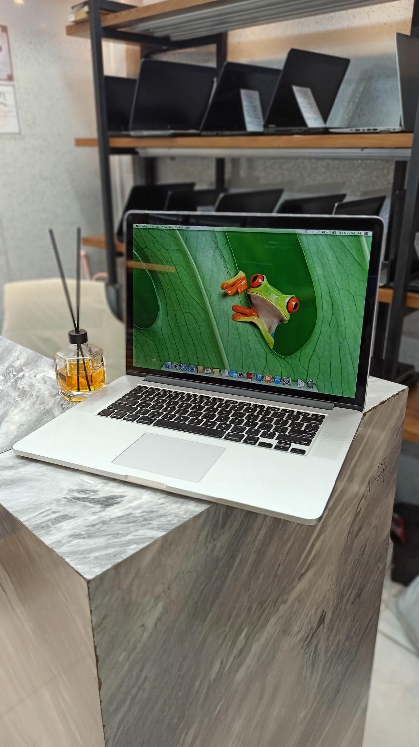 مک بوک پرو نمایشگر 2K آی۷ گرافیک۲ مدل 1398|رایانه همراه|اهواز, نادری|دیوار