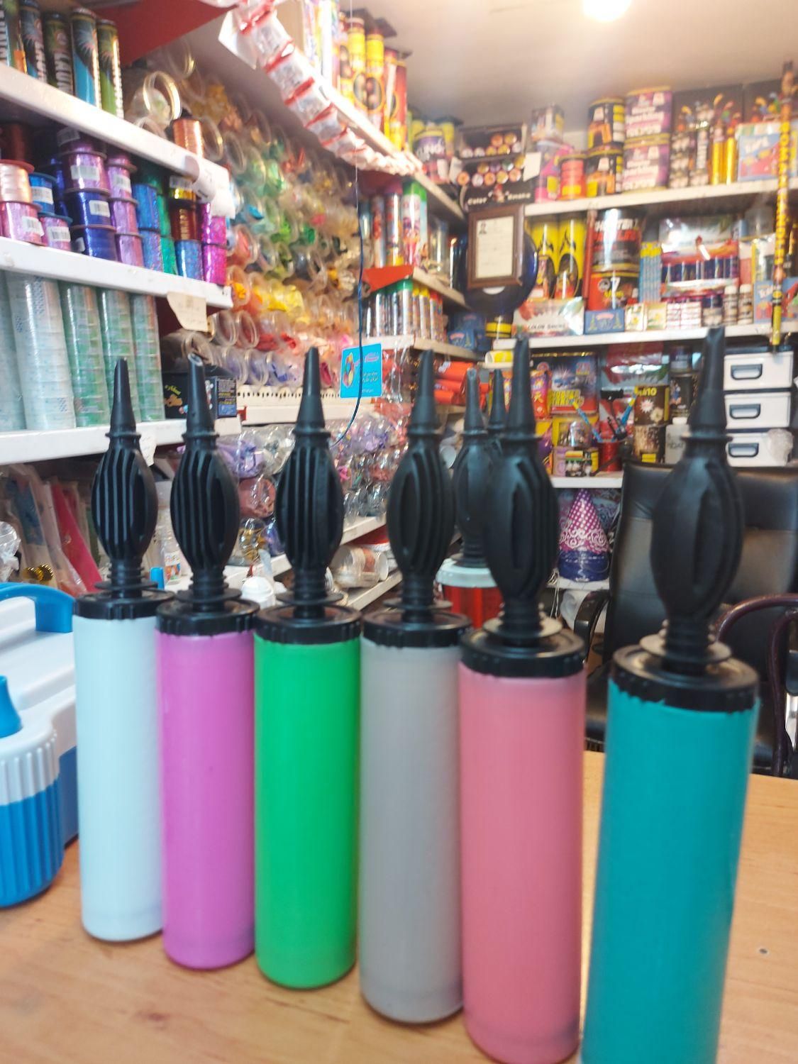 پمپ بادکنک تم تولد دستی|اسباب‌‌بازی|شیراز, کوزه گری|دیوار