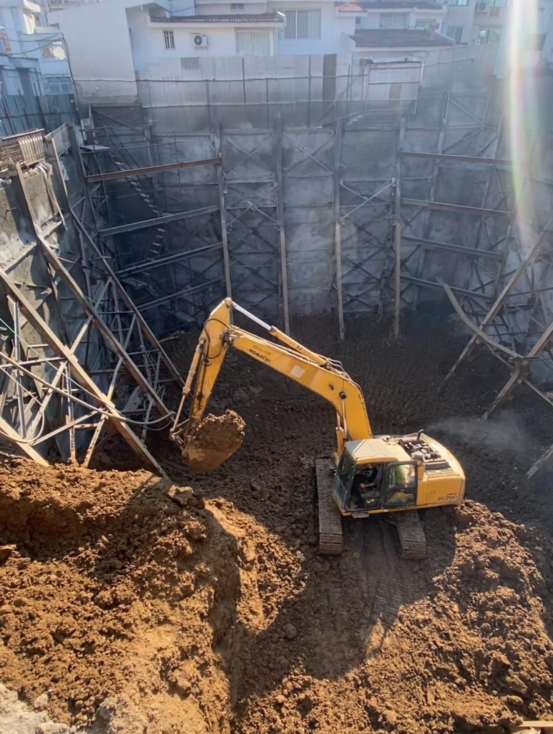 اجرا سازه نگهبان و گودبرداری و تهاتر با واحد|خدمات پیشه و مهارت|ساری, |دیوار