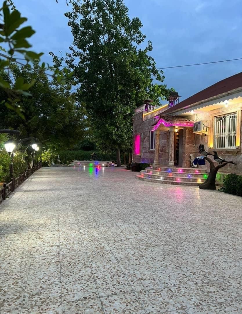 استخردار دو طبقه ۳خواب ویو دار|اجارهٔ کوتاهمدت ویلا و باغ|بندر انزلی, قلم گوده|دیوار