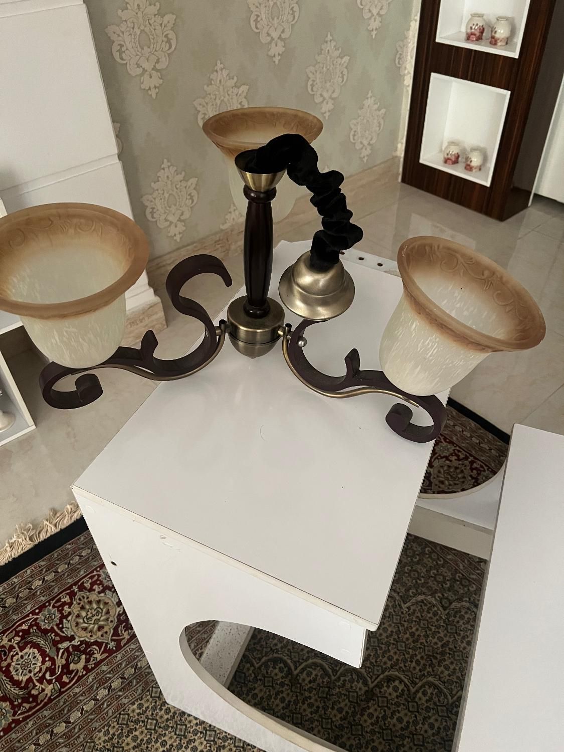 لوستر سه شعله|لوستر و چراغ آویز|آستانه اشرفیه, |دیوار