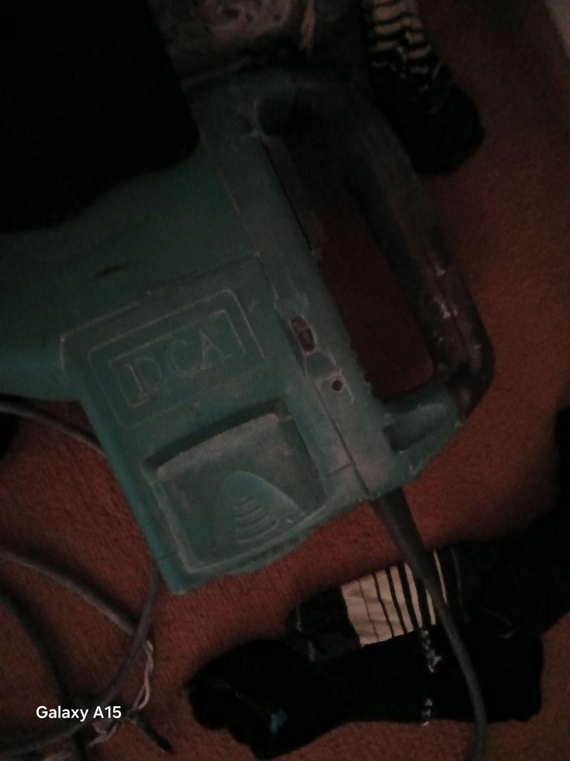 تخریب کاری با چکش برقی|خدمات پیشه و مهارت|برازجان, |دیوار