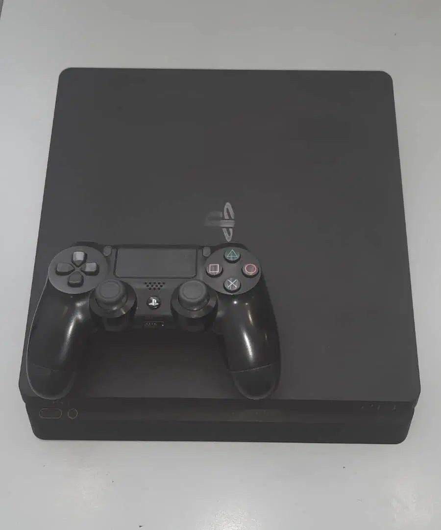 Ps4 اسلیم یک ترابایت تک دسته|کنسول، بازی ویدئویی و آنلاین|اصفهان, ملک|دیوار