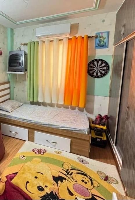 فرش اتاق کودک و پرده اتاق|فرش|فومن, |دیوار